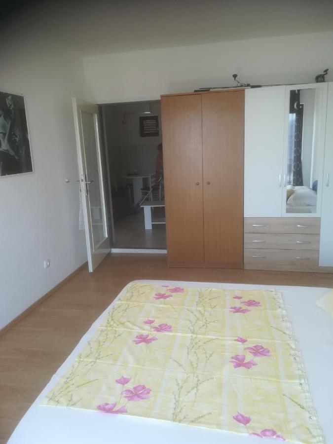 Apartmani Huljev Primošten Esterno foto