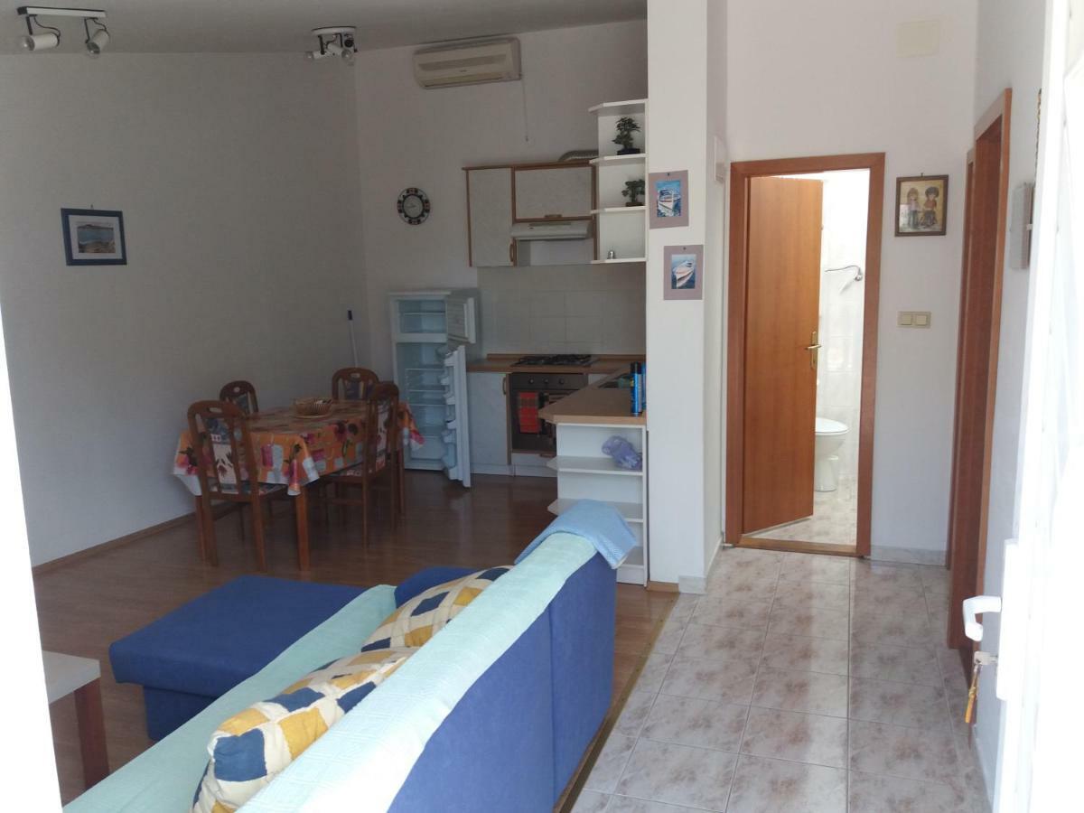 Apartmani Huljev Primošten Esterno foto