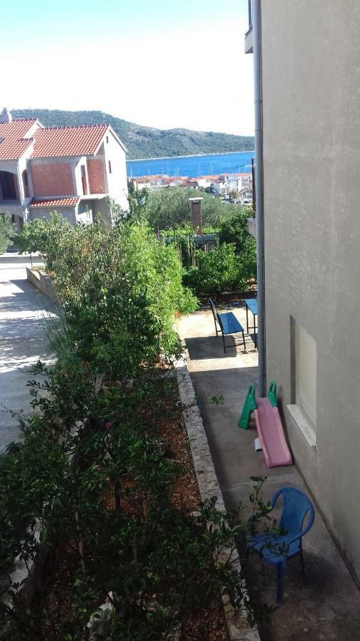 Apartmani Huljev Primošten Esterno foto