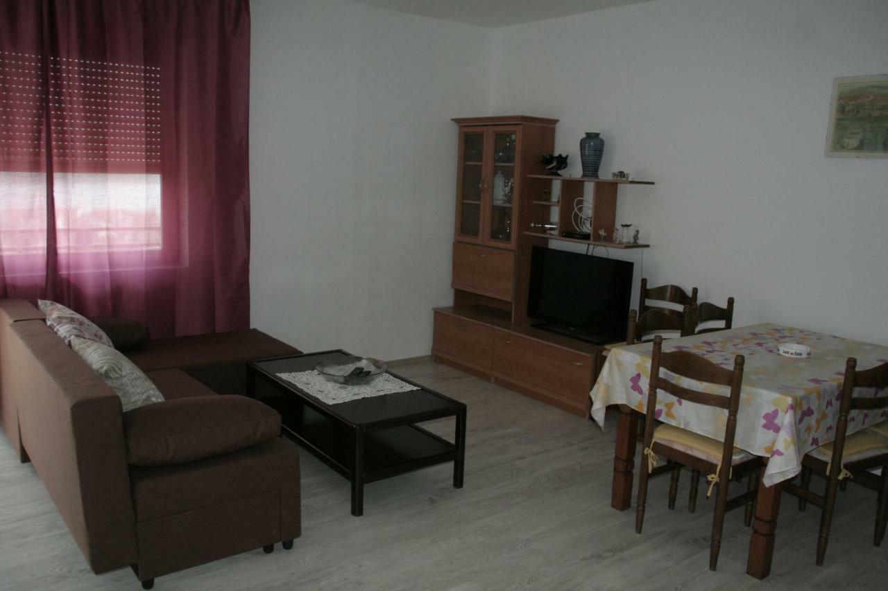 Apartmani Huljev Primošten Esterno foto