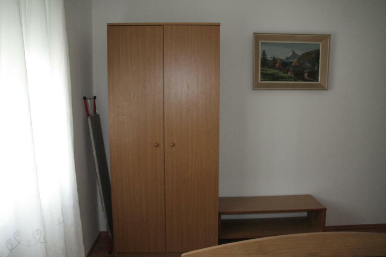 Apartmani Huljev Primošten Esterno foto